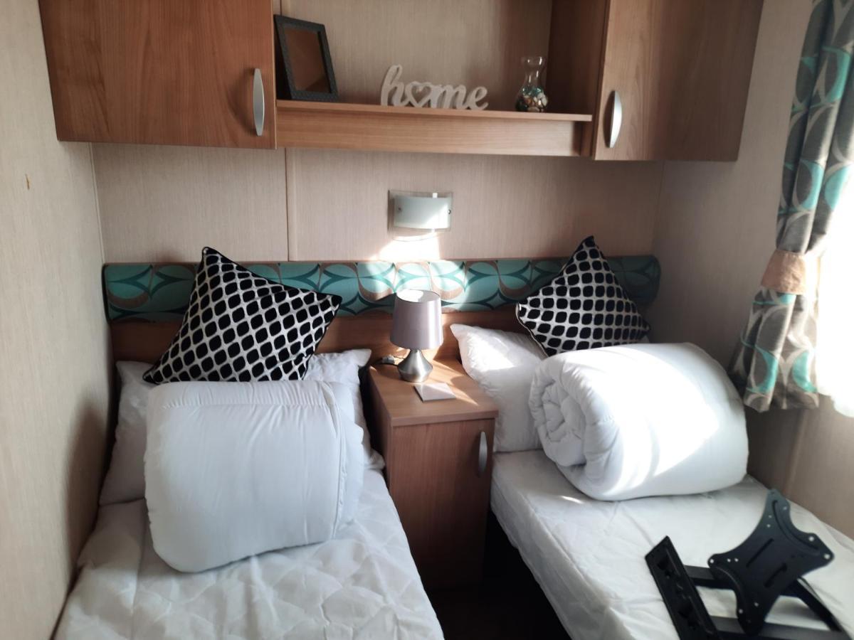 Church Farm Haven Holiday Park Пагам Экстерьер фото